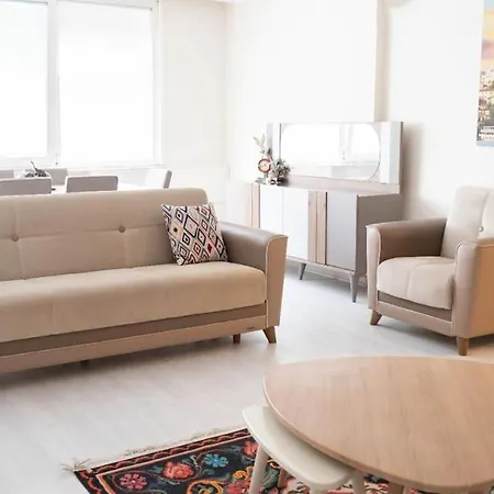 Stylish And Flat In Sisli 2 Bedroom 1 Livingroom דירה איסטמבול
