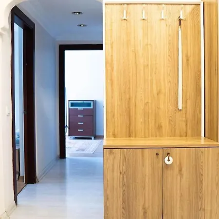Stylish And Flat In Sisli 2 Bedroom 1 Livingroom דירה איסטמבול